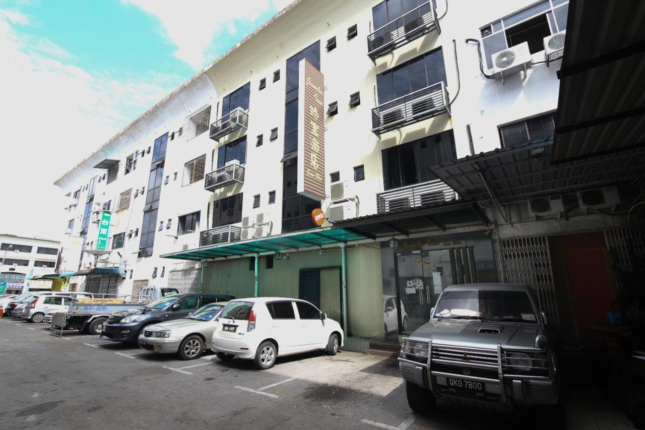 Oyo 90136 Jumbo Inn Κουτσίνγκ Εξωτερικό φωτογραφία