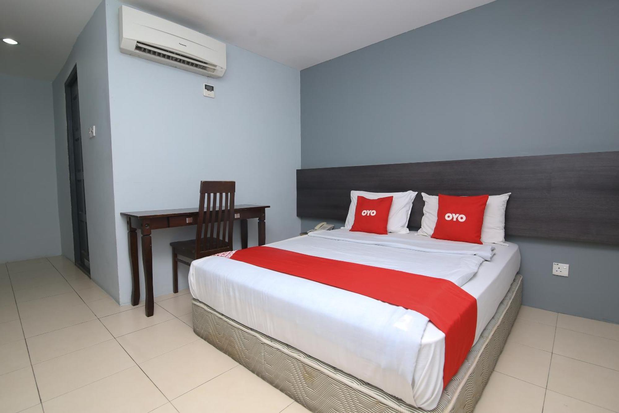 Oyo 90136 Jumbo Inn Κουτσίνγκ Εξωτερικό φωτογραφία